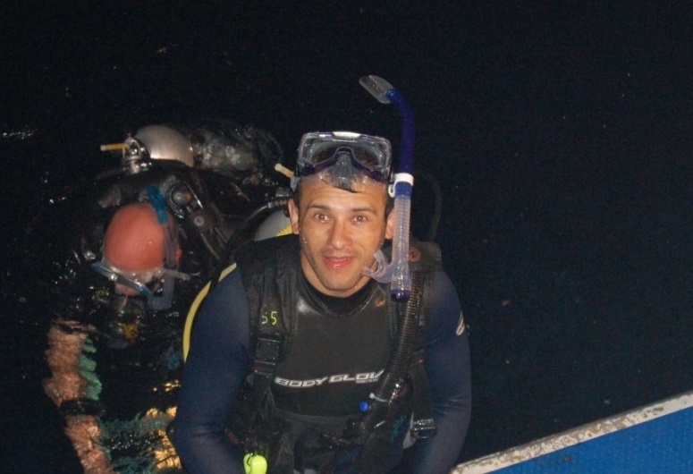 Fernando Arteaga diving